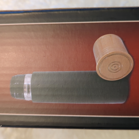 Shotgun shell insulated thermos NWT - Picture 3 of 3
